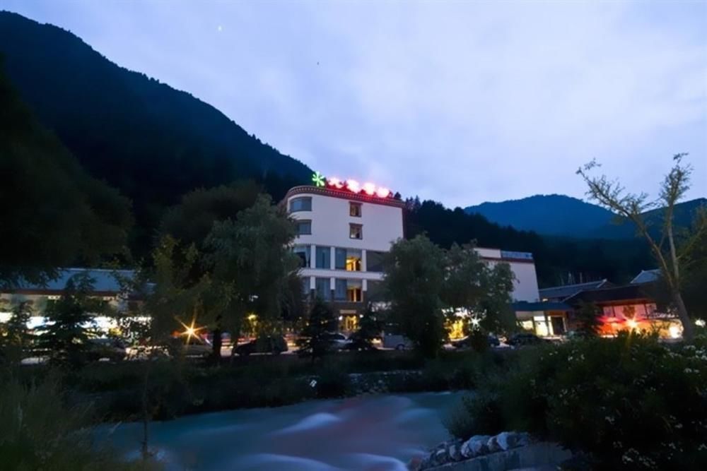 An E Courtyard Hotel Jiu Zhai Gou Branch Jiuzhaigou Extérieur photo